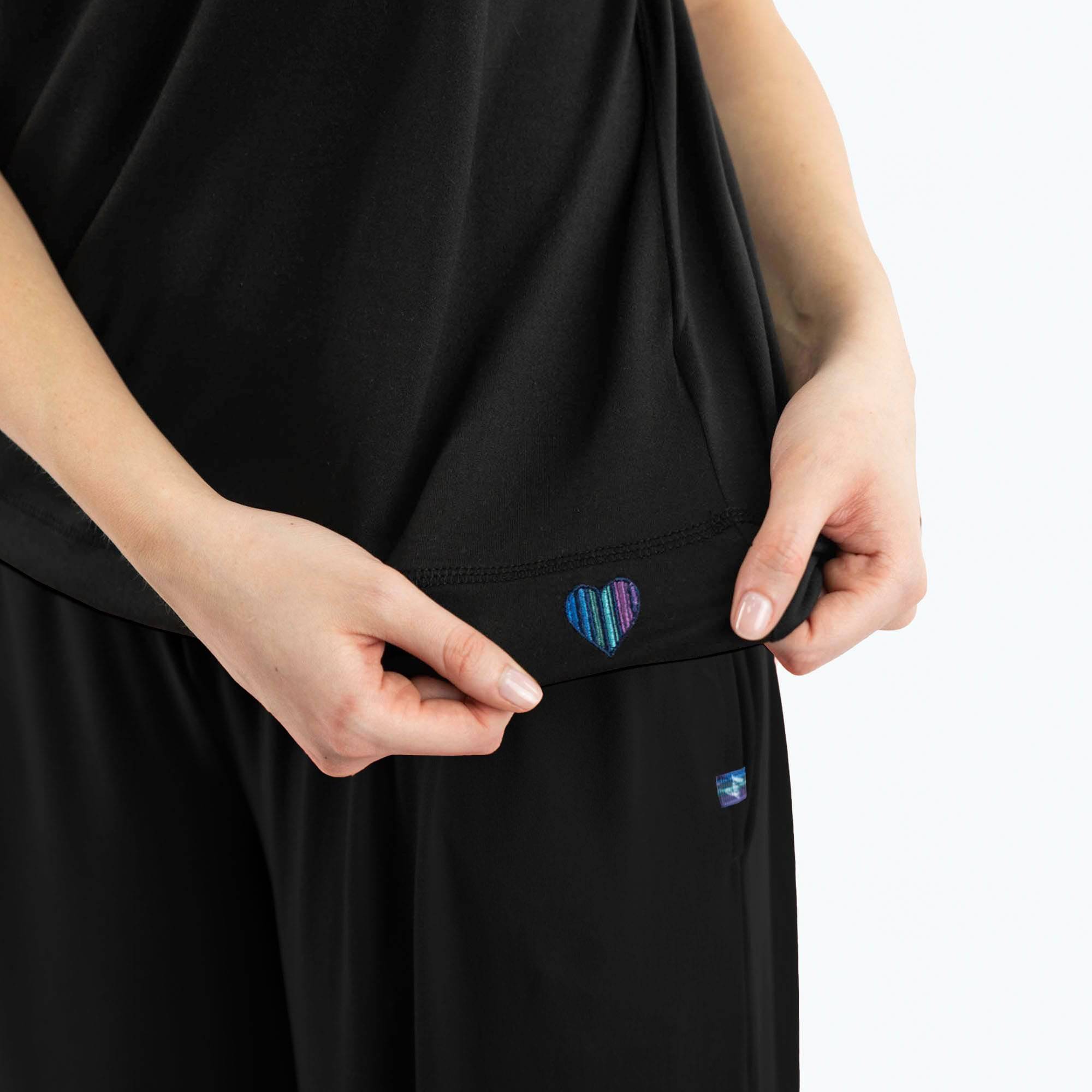 Coupe Hooded Top Short Sleeve - MIDNIGHT BLACK - Coupe_ShortSleeveTop_MidnightBlack_04_7818ddeb-1739-4f73-9ece-830a2849bf67